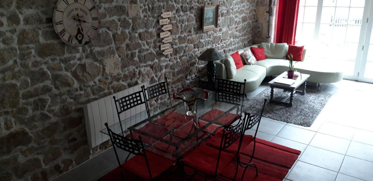 Вилла La Belle Maison Piegut-Pluviers Экстерьер фото